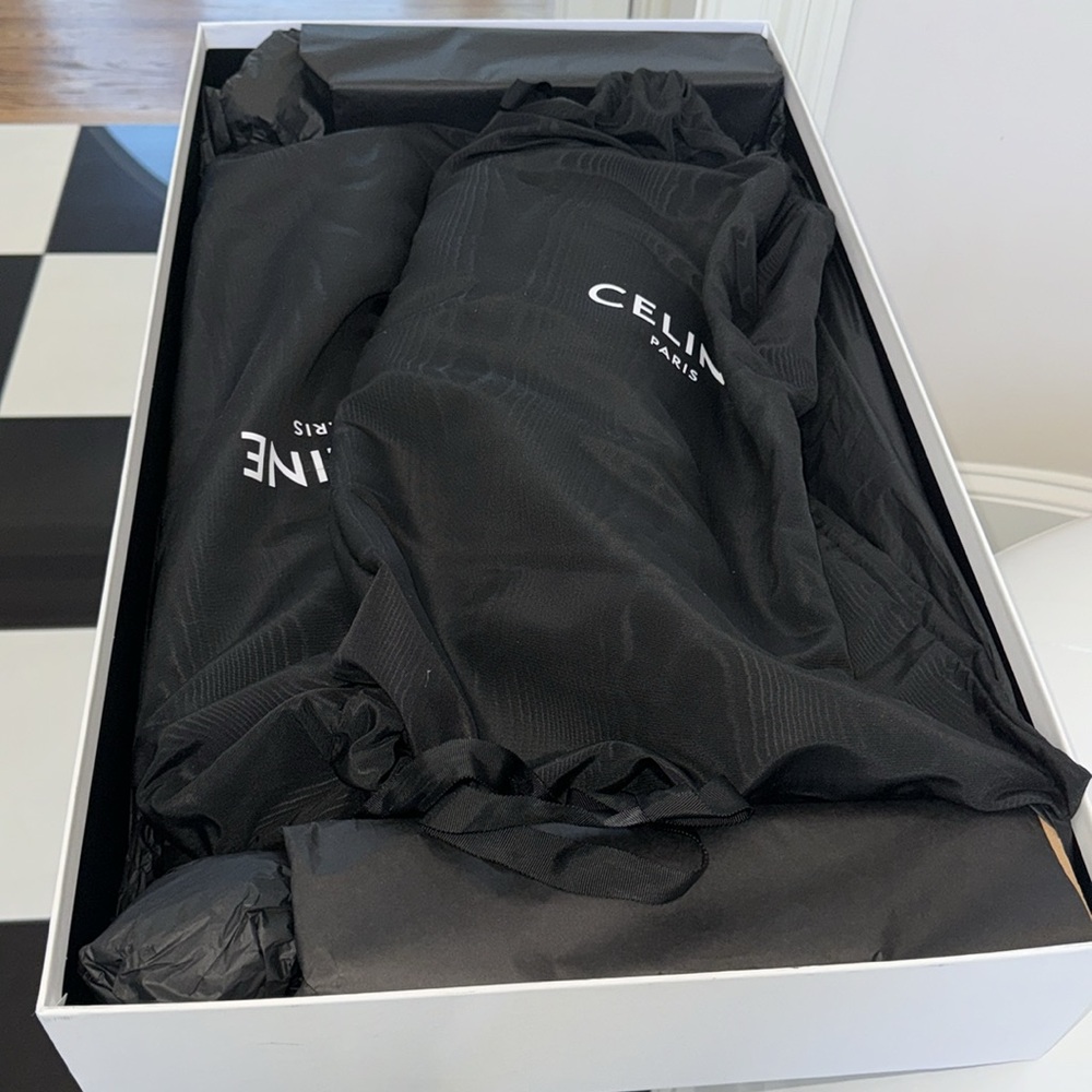 CELINE Black Boots - Celine has selected the most qualitative Skins. NEW IN BOX. - Picture 6 of 7